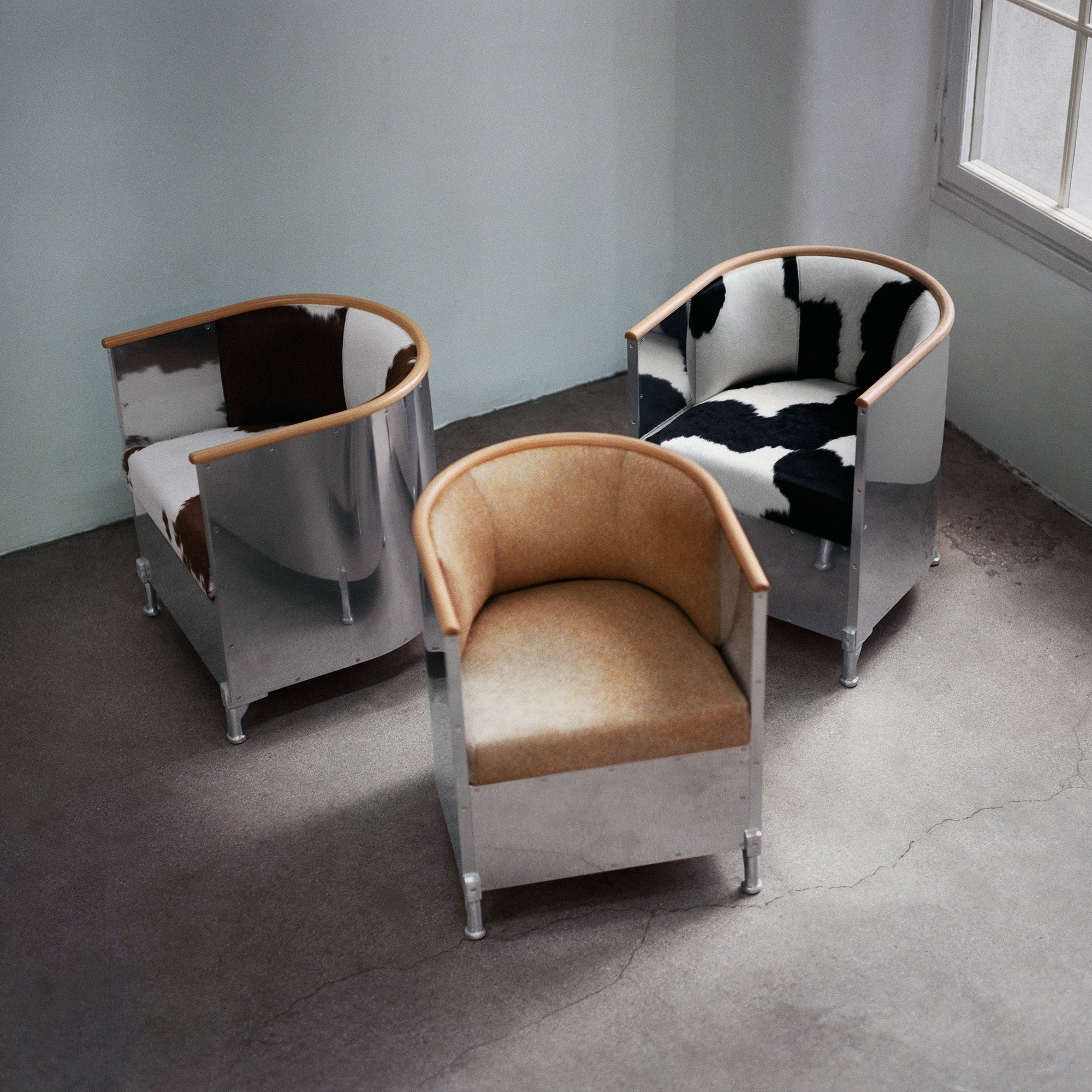 Aluminium Cowhide Exclusive Edition