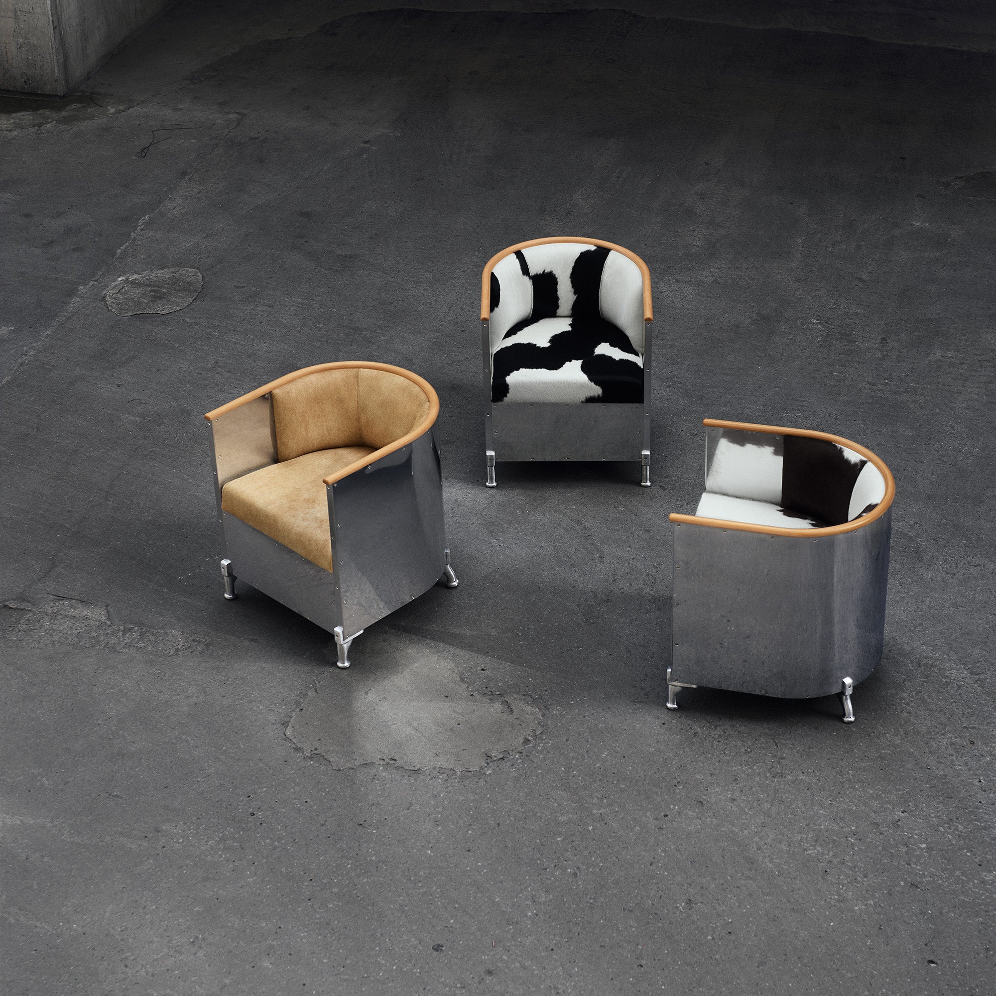 Aluminium Cowhide Exclusive Edition