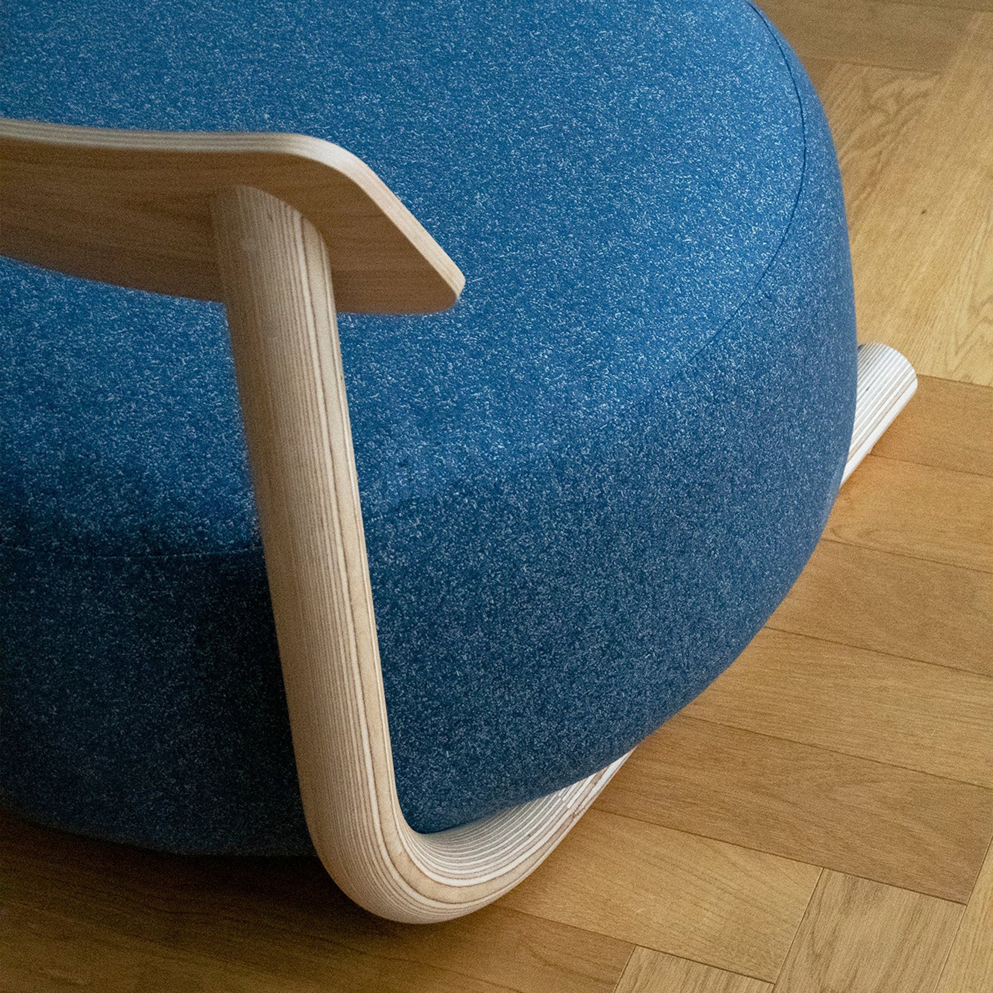 Maamuna Lounge Chair