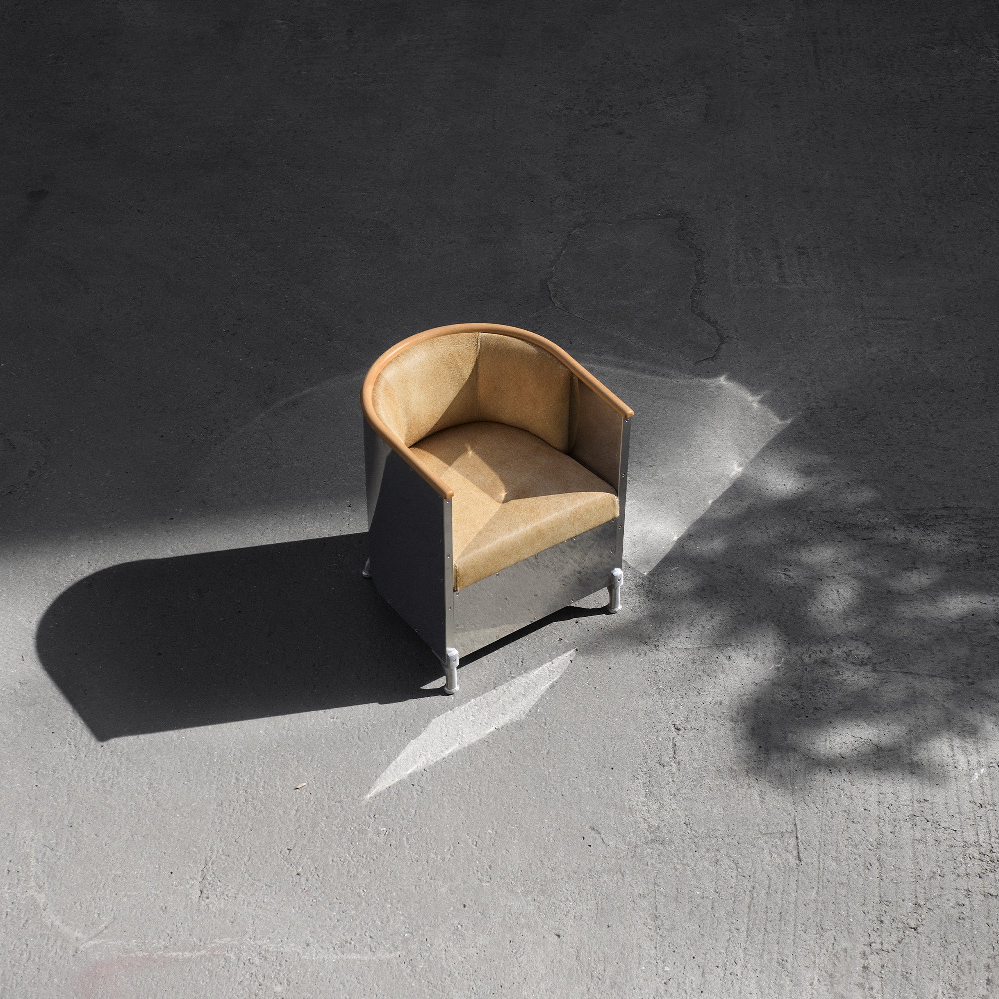 Aluminium Cowhide Exclusive Edition