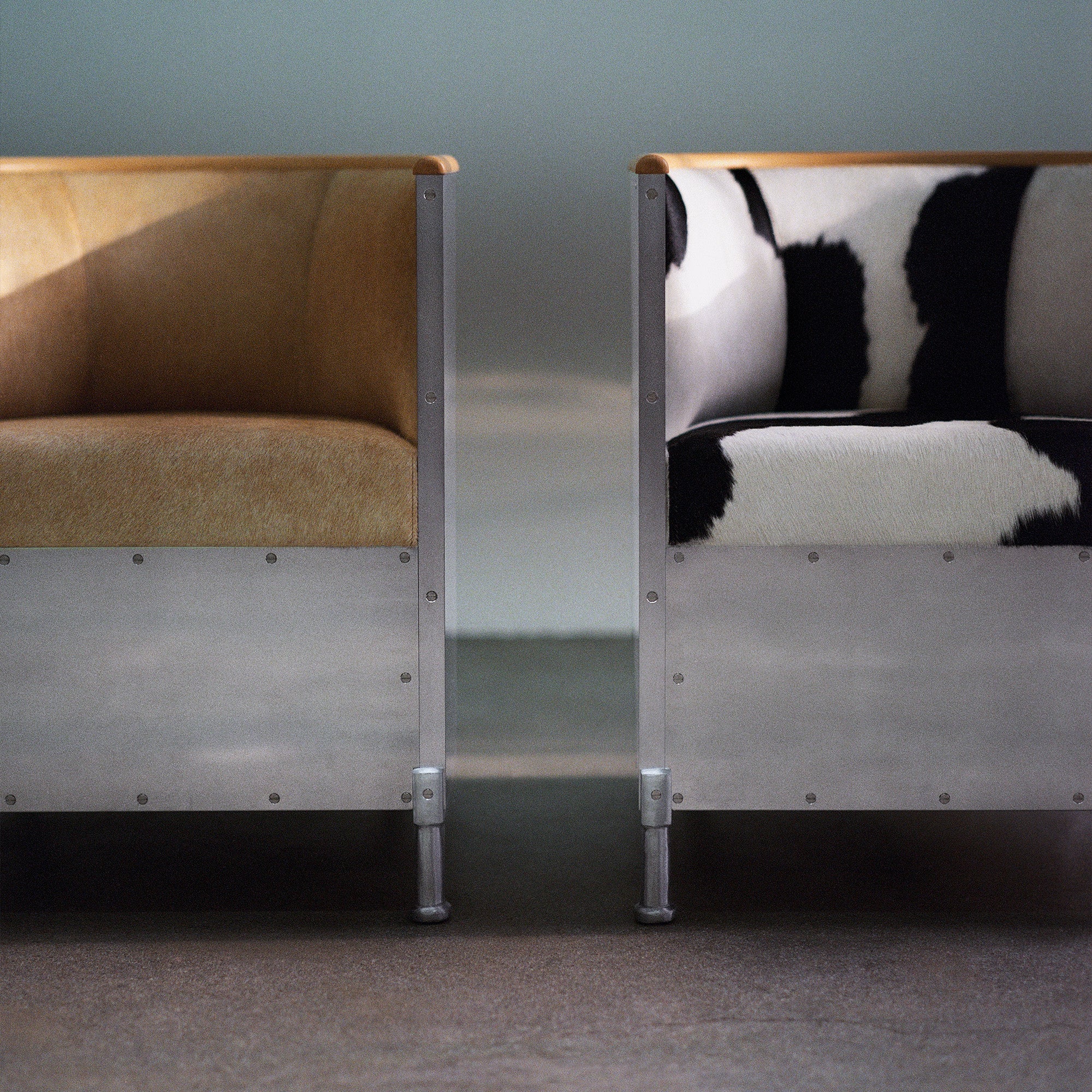 Aluminium Cowhide Exclusive Edition